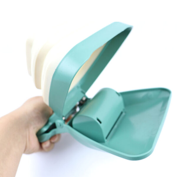 Pets Travel Foldable Cleaning Tool - Image 5